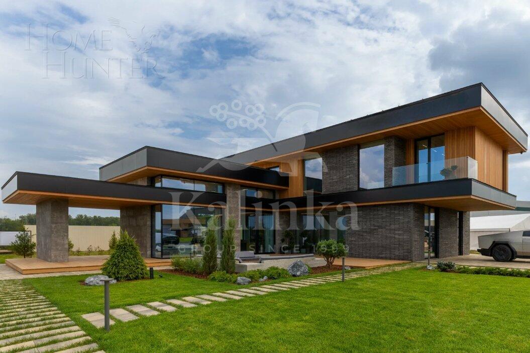 2-этажный коттедж 283 м² с отделкой