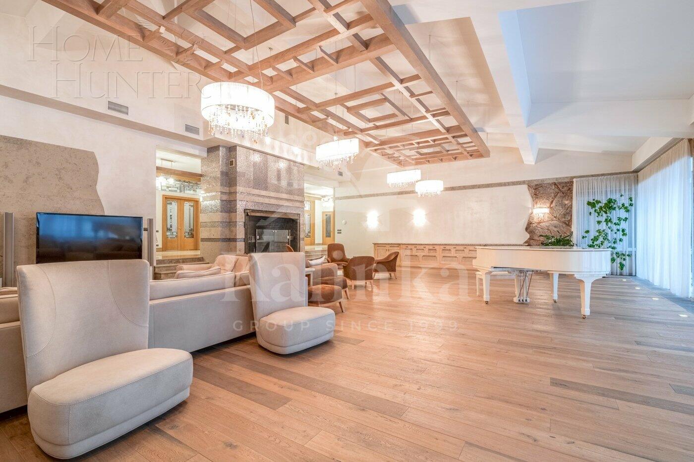 2-этажный коттедж 1 550 м² с отделкой