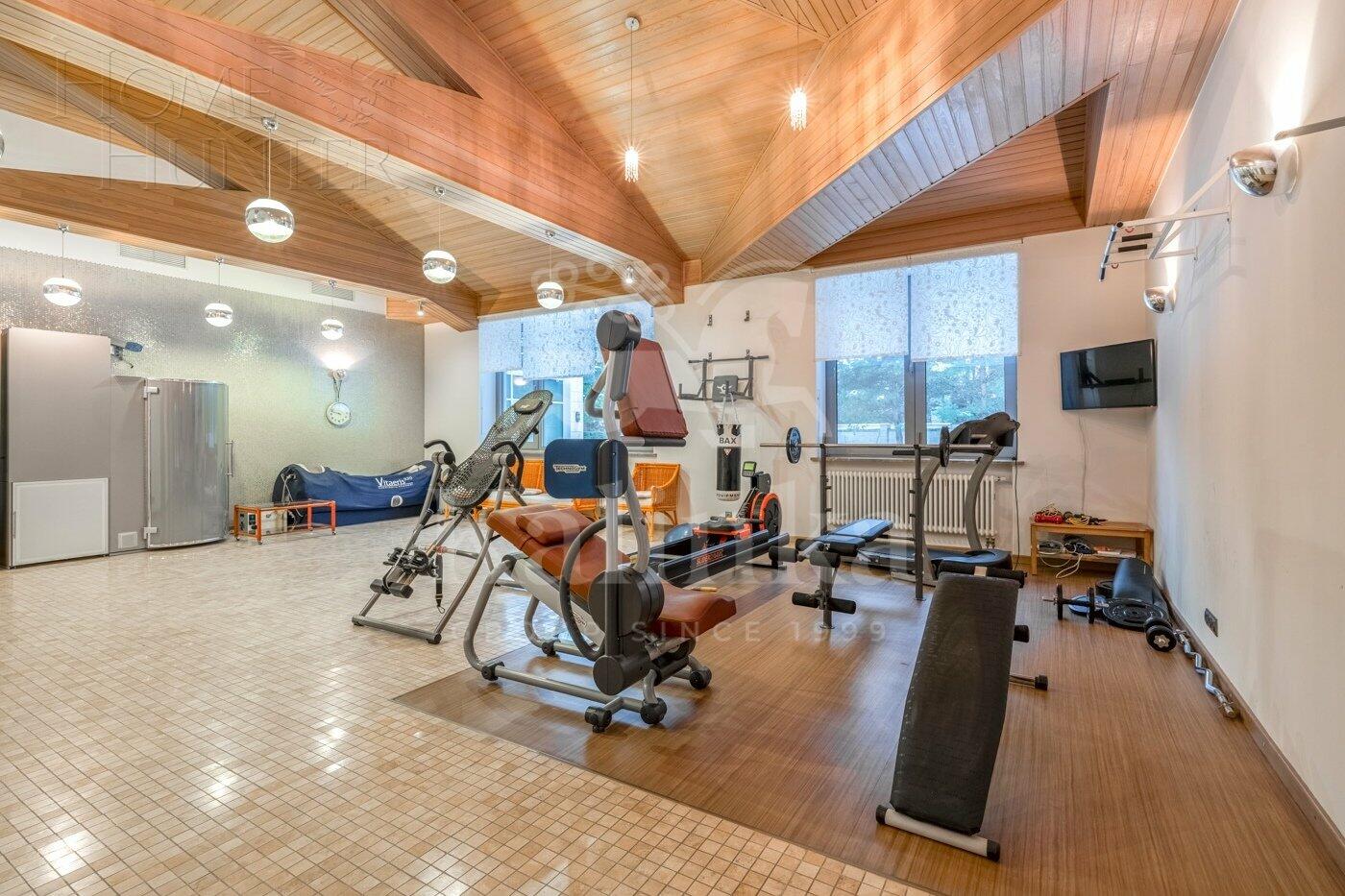 2-этажный коттедж 1 550 м² с отделкой