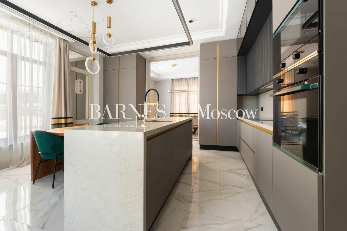 2-этажный коттедж 610 м² с отделкой