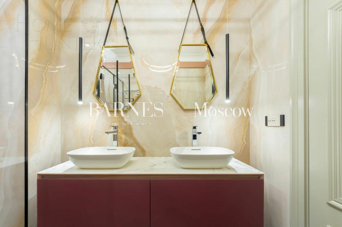 2-этажный коттедж 610 м² с отделкой