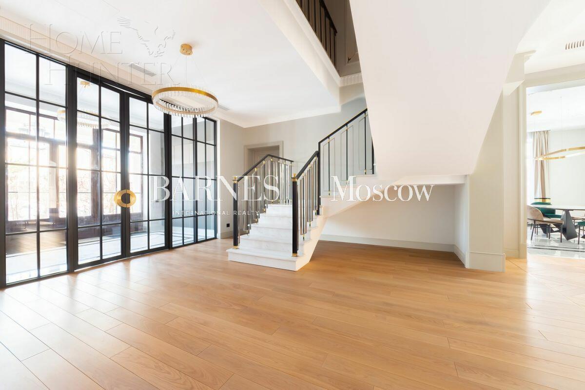 2-этажный коттедж 610 м² с отделкой