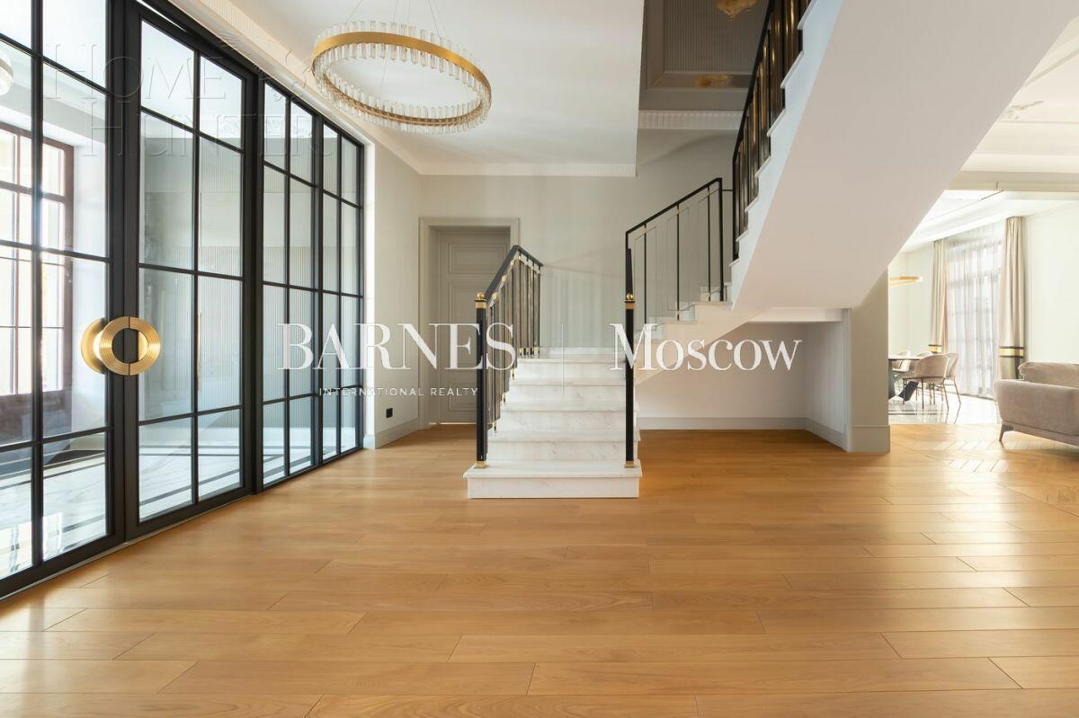 2-этажный коттедж 610 м² с отделкой