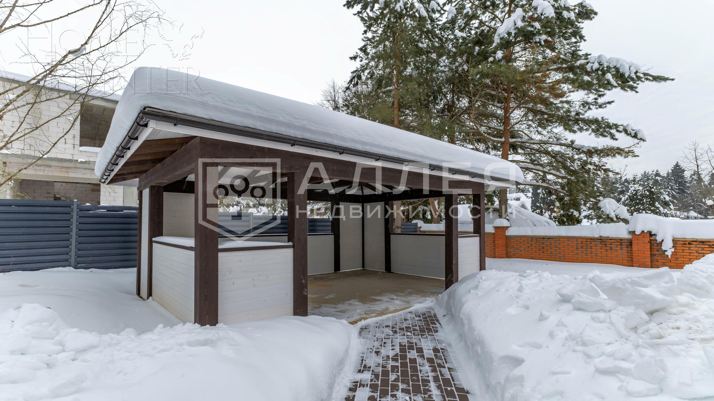 2-этажный коттедж 240 м² с отделкой