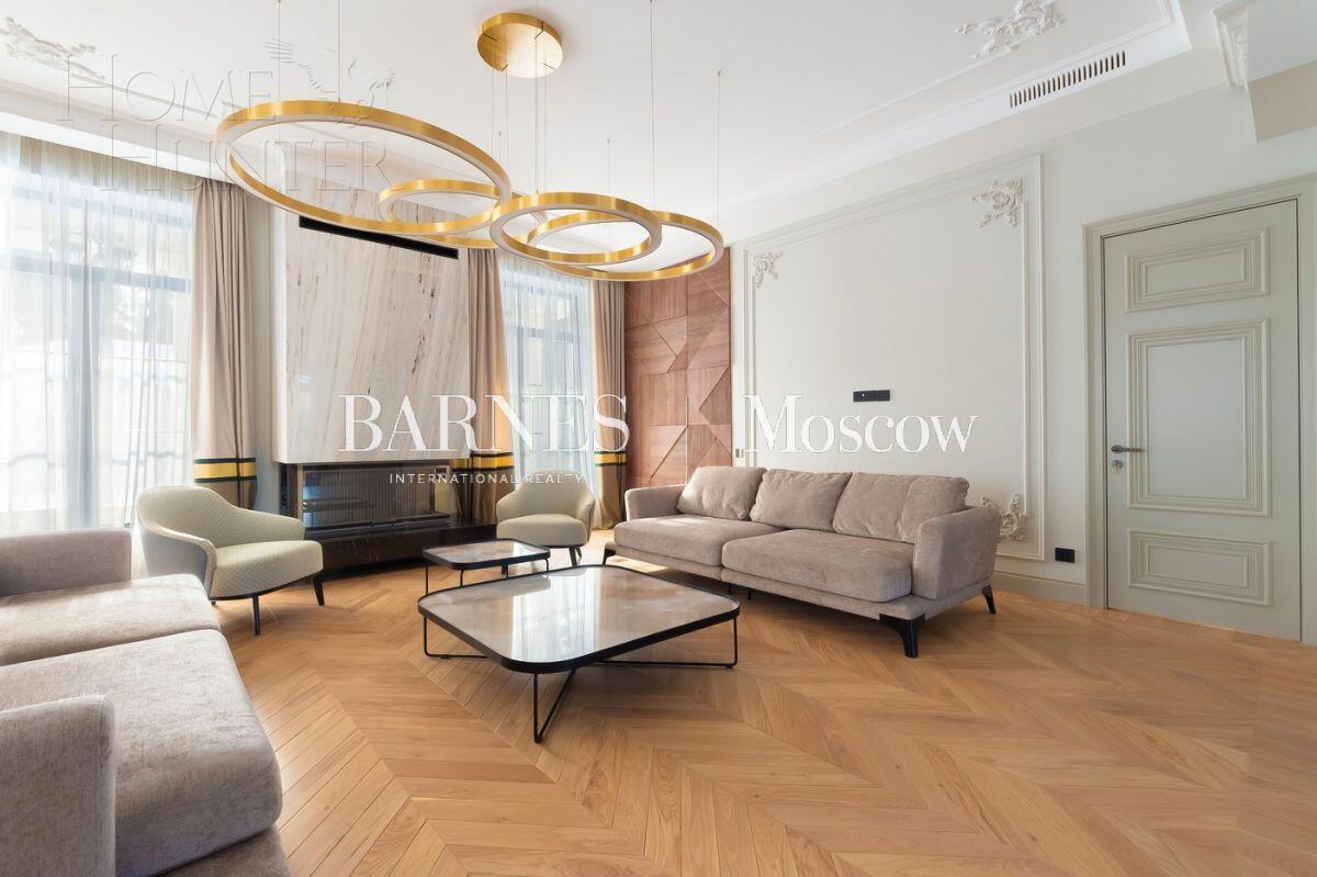 2-этажный коттедж 610 м² с отделкой