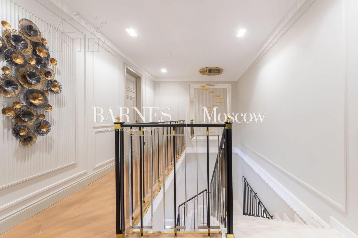 2-этажный коттедж 610 м² с отделкой