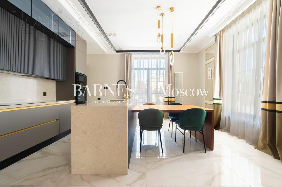 2-этажный коттедж 610 м² с отделкой