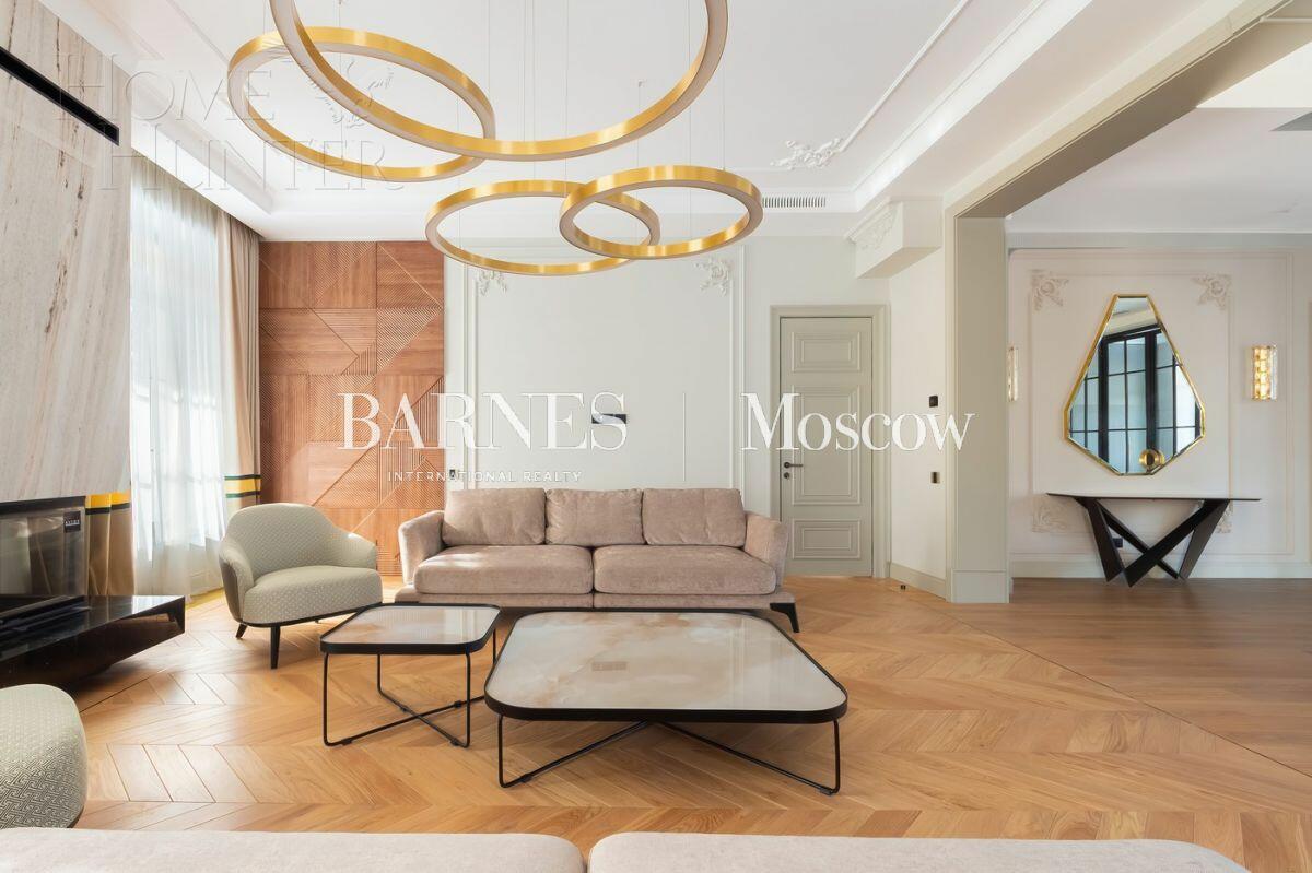 2-этажный коттедж 610 м² с отделкой