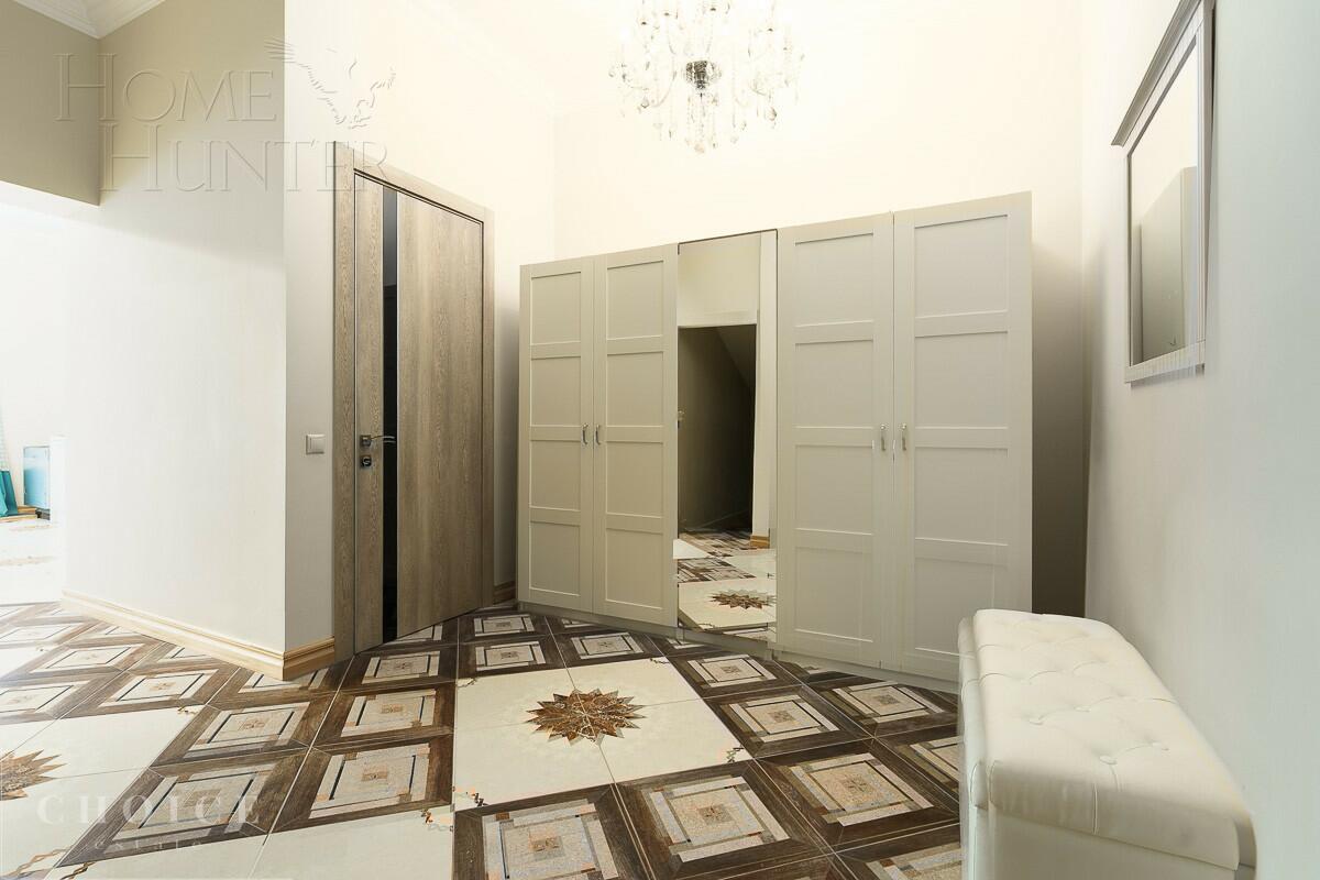 3-этажный таунхаус 264.6 м² с отделкой