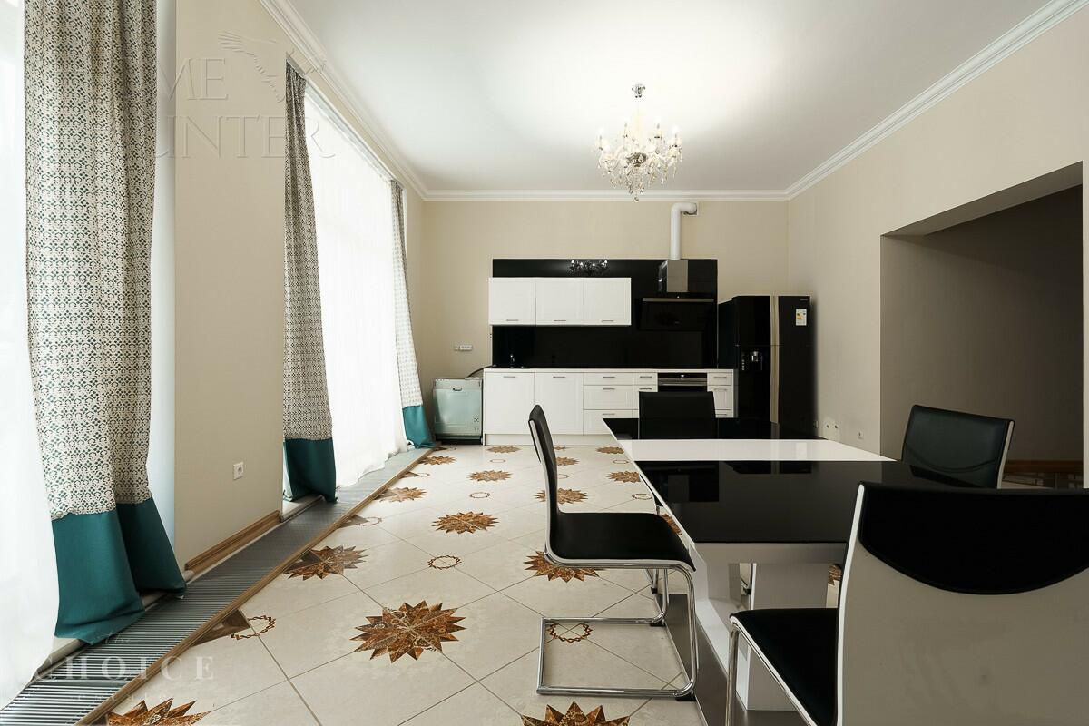 3-этажный таунхаус 264.6 м² с отделкой