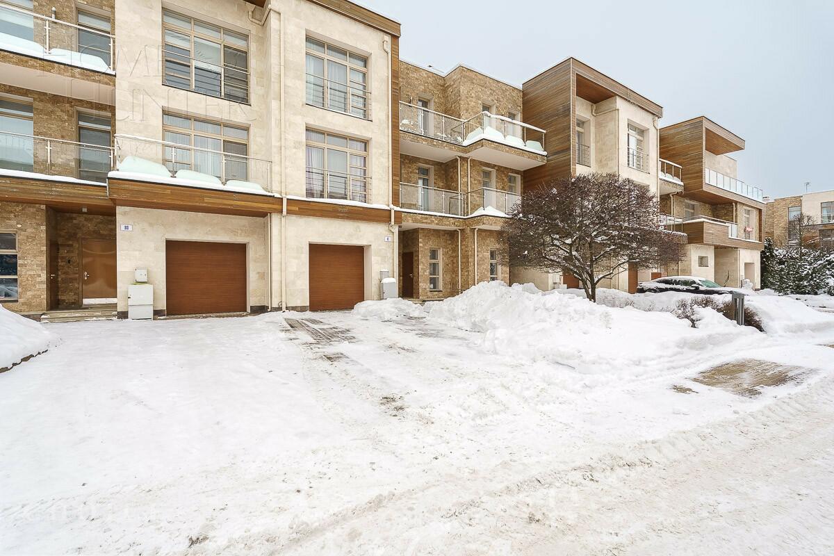 3-этажный таунхаус 264.6 м² с отделкой