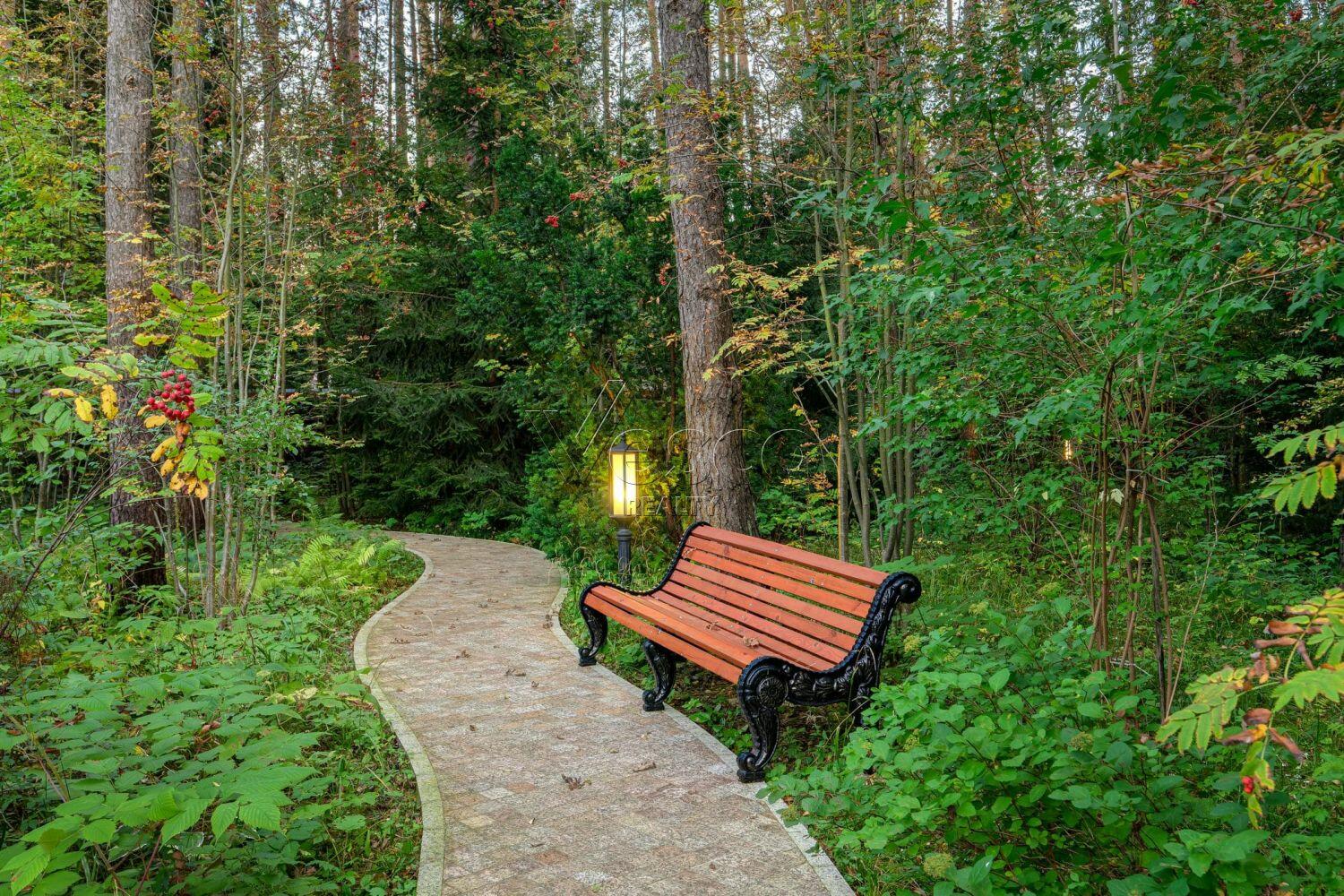 3-этажный коттедж 2 400 м² с отделкой