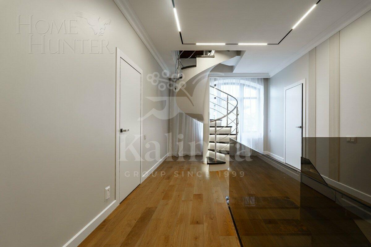 2-этажный коттедж 382 м² с отделкой