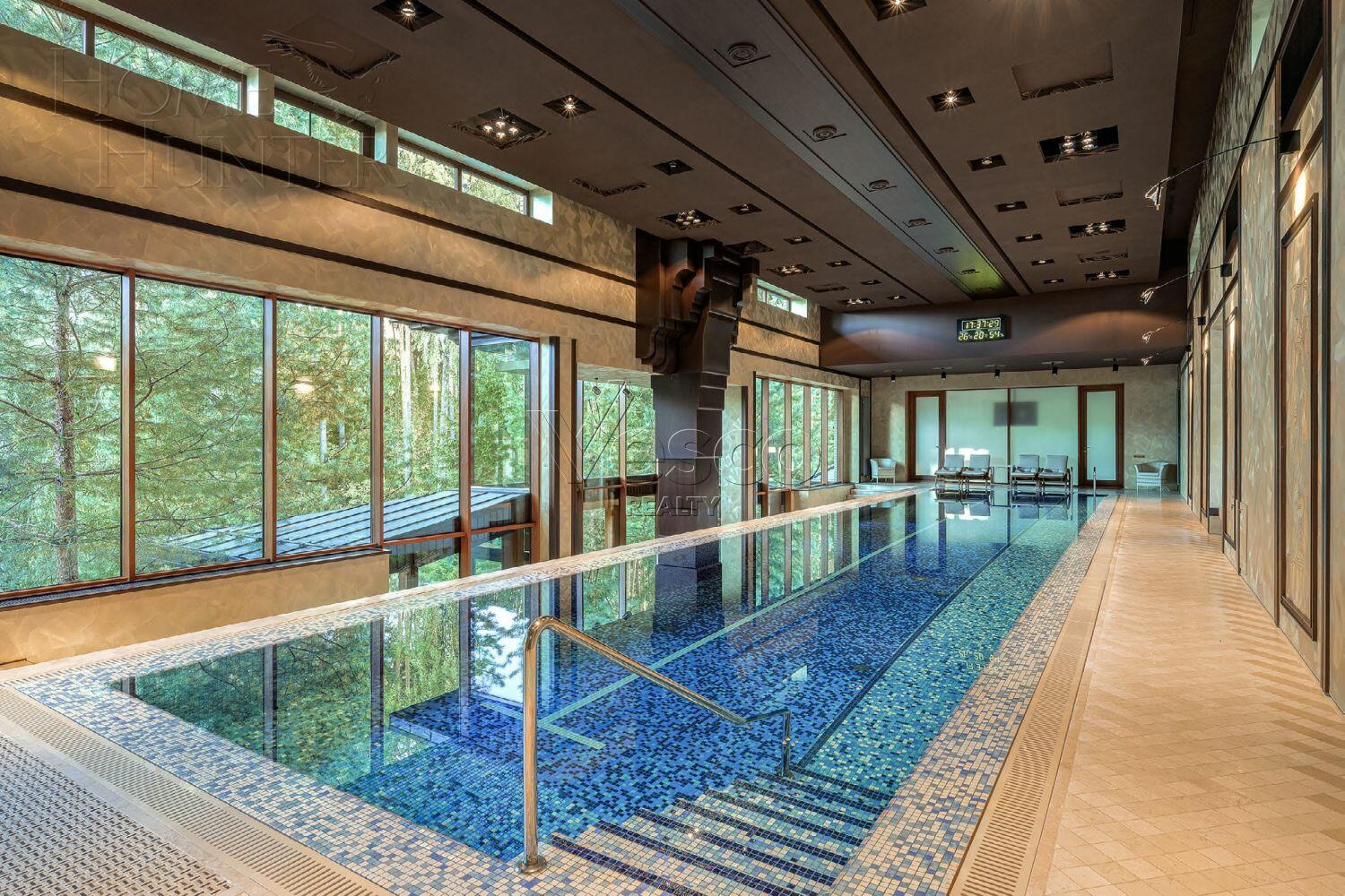 3-этажный коттедж 2 400 м² с отделкой