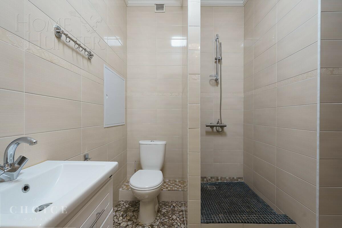 3-этажный таунхаус 264.6 м² с отделкой