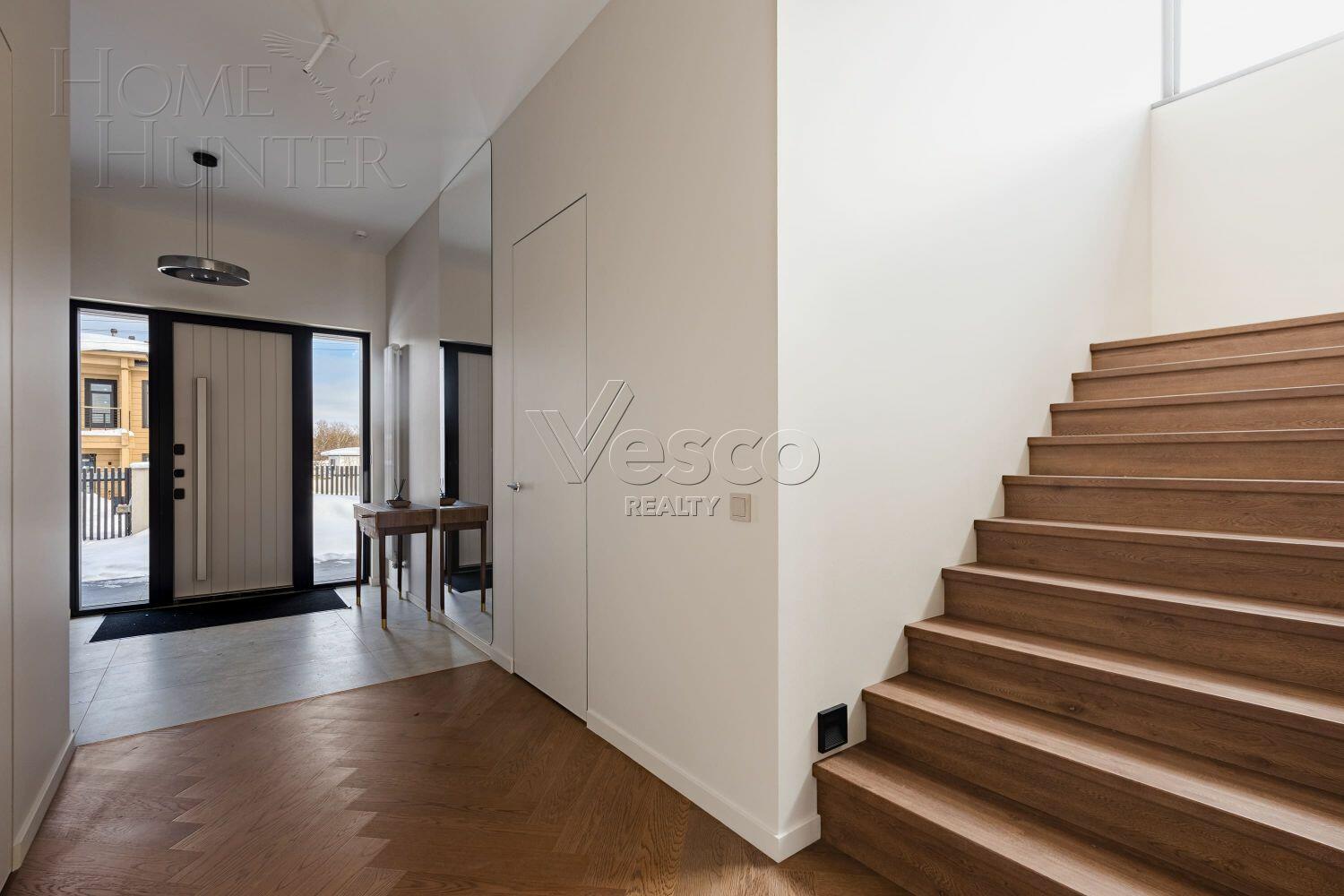 2-этажный коттедж 260 м² с отделкой