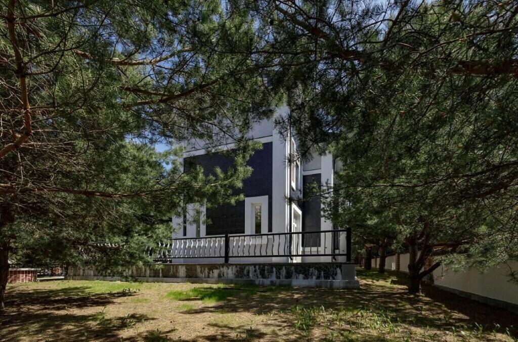 2-этажный коттедж 445.4 м² с отделкой