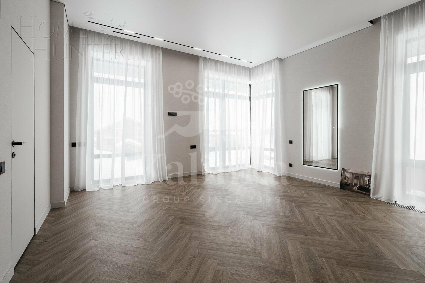 2-этажный коттедж 353 м² с отделкой