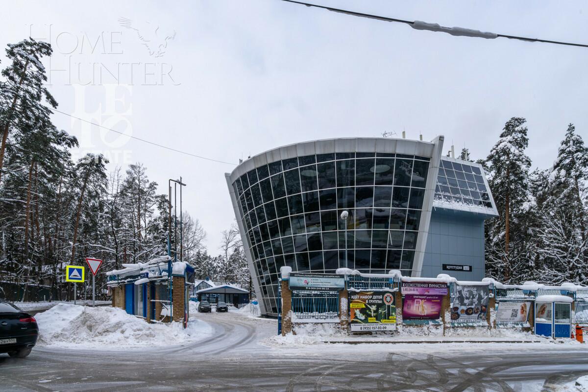 2-этажный коттедж 638 м² с отделкой