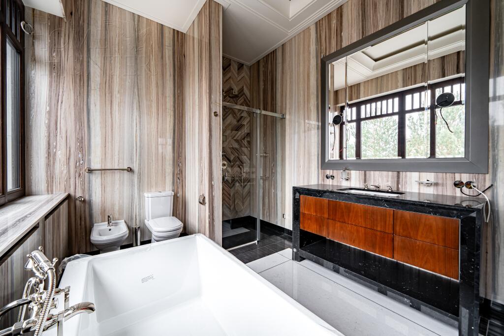 КОТТЕДЖ 1 250 м² с отделкой