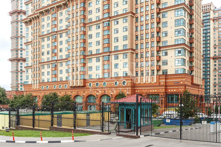 4-КОМН. КВАРТИРА С ОТДЕЛКОЙ 200 М² НА 29 ЭТАЖЕ