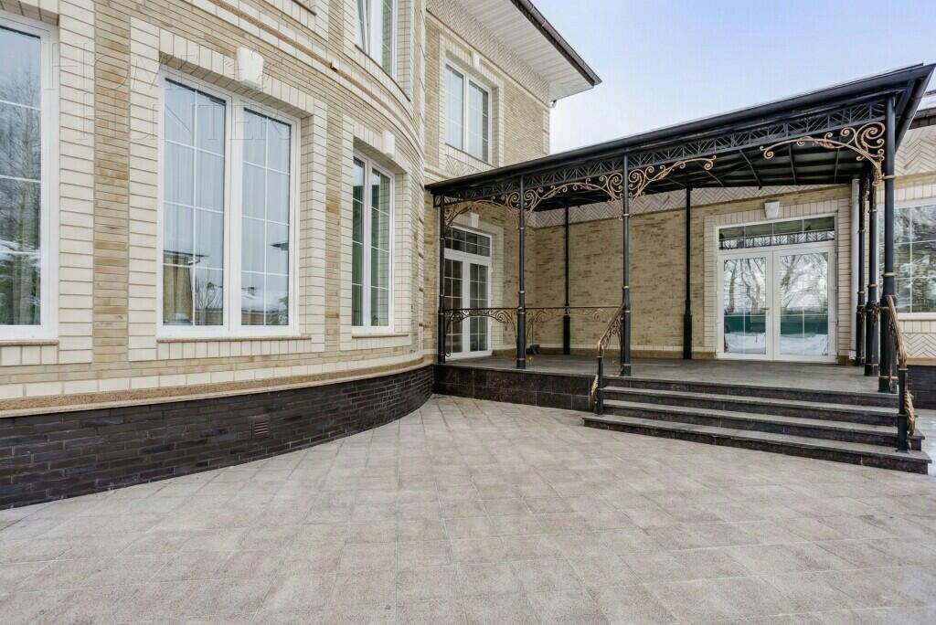 2-этажный коттедж 673 м² с отделкой