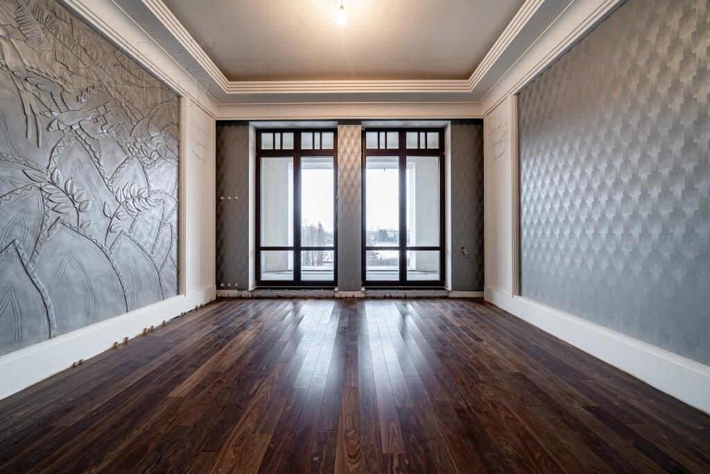 КОТТЕДЖ 1 250 м² с отделкой