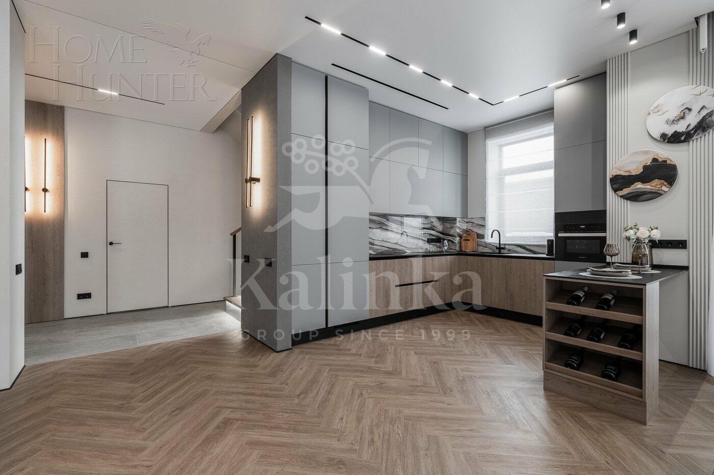 2-этажный коттедж 353 м² с отделкой