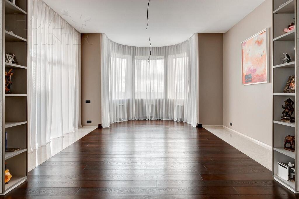 2-этажный коттедж 437 м² с отделкой