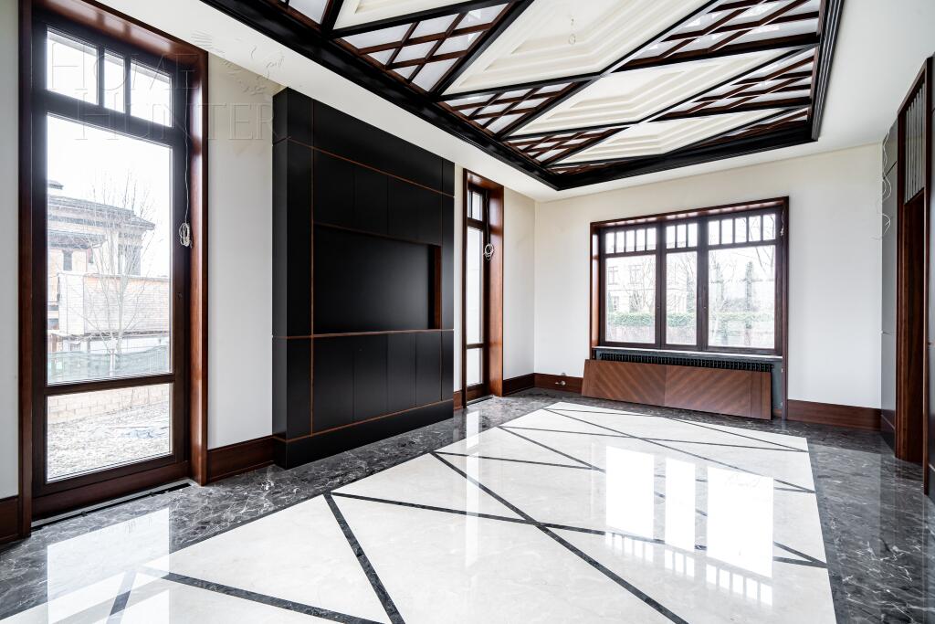 КОТТЕДЖ 1 250 м² с отделкой