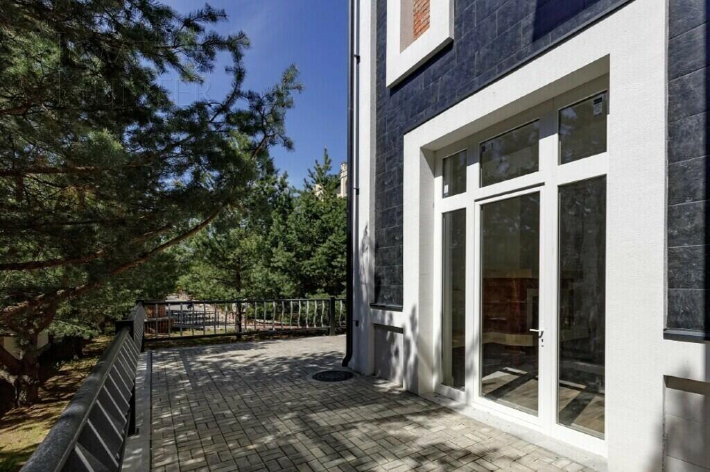 2-этажный коттедж 445.4 м² с отделкой