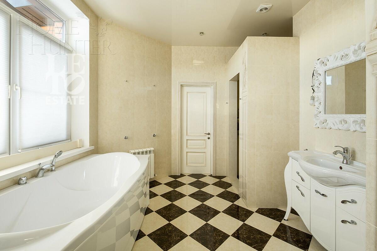 2-этажный коттедж 500 м² с отделкой