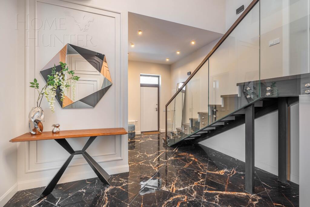 2-этажный коттедж 443 м² с отделкой