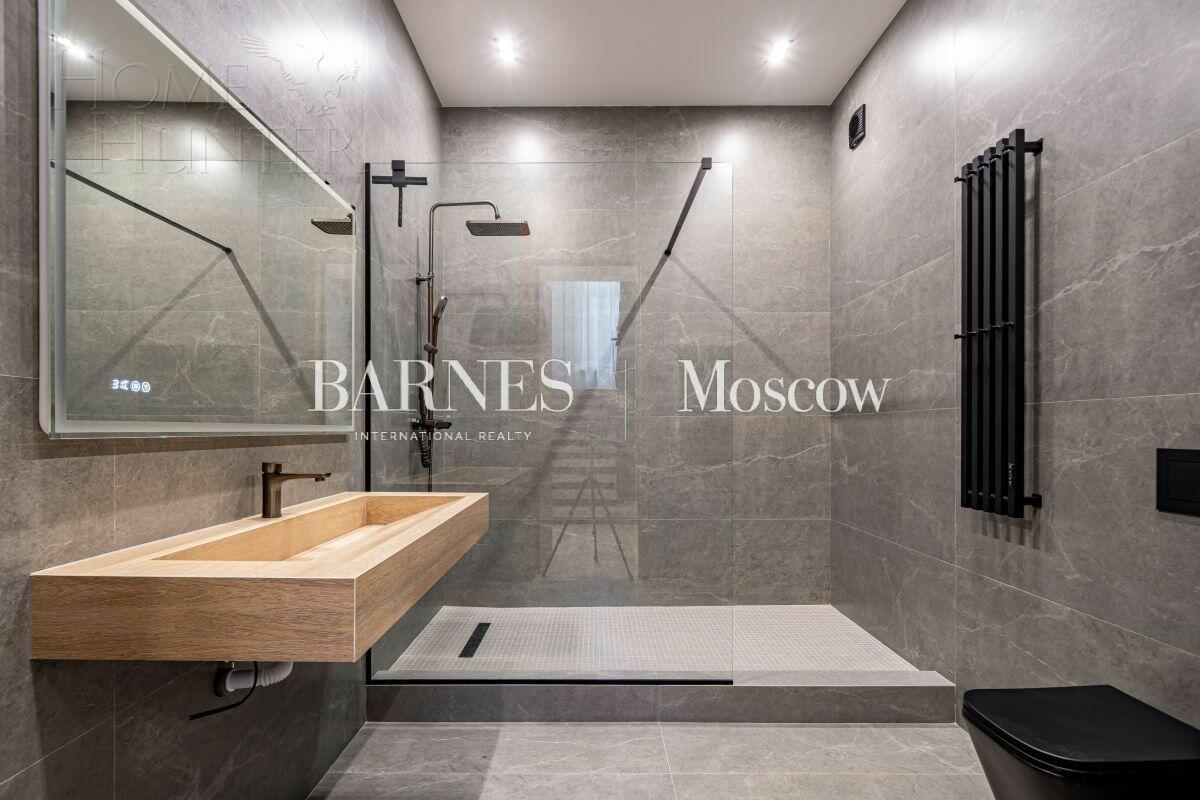 2-этажный коттедж 340 м² с отделкой