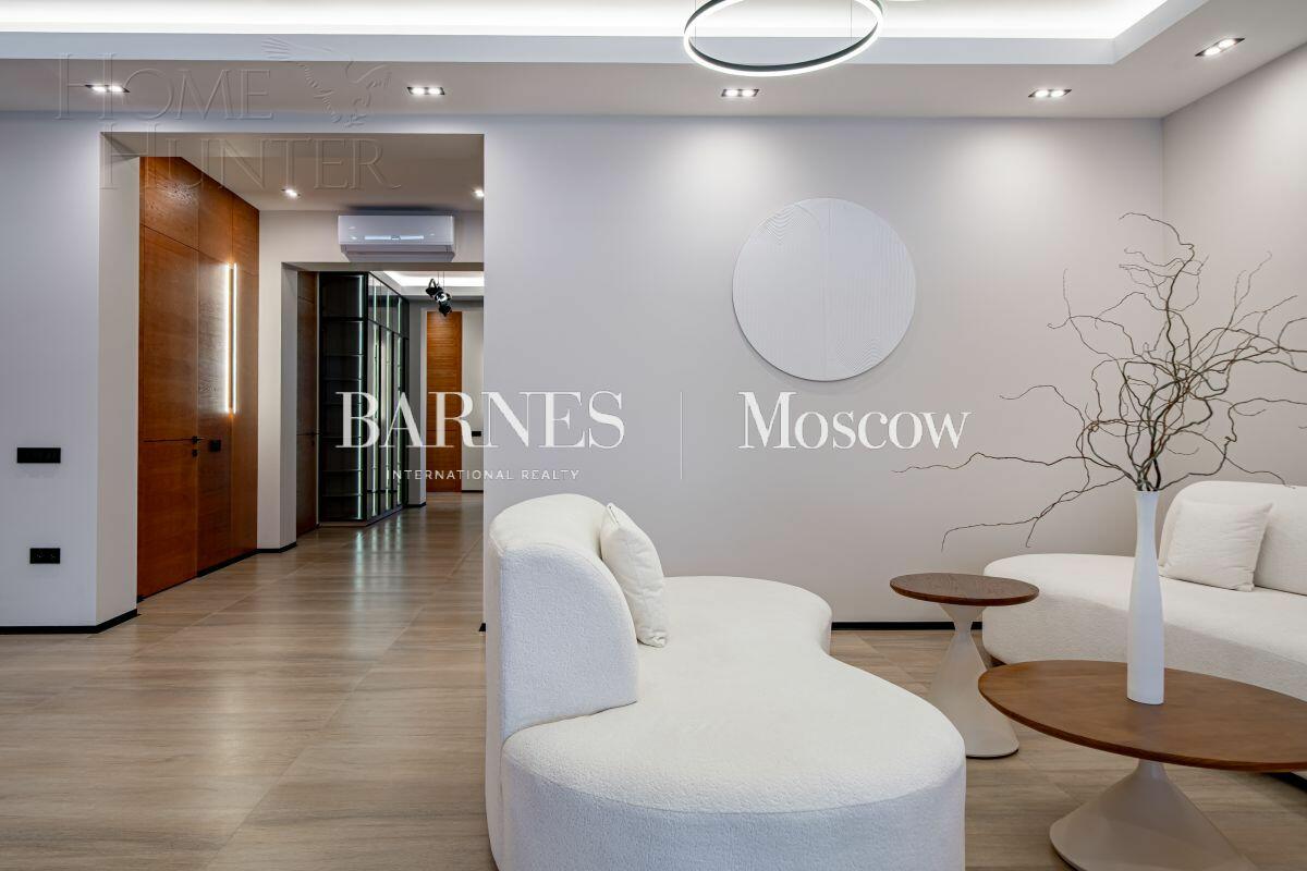 2-этажный коттедж 340 м² с отделкой