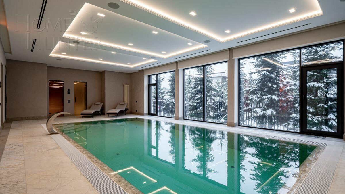 2-этажный коттедж 1 000 м² с отделкой