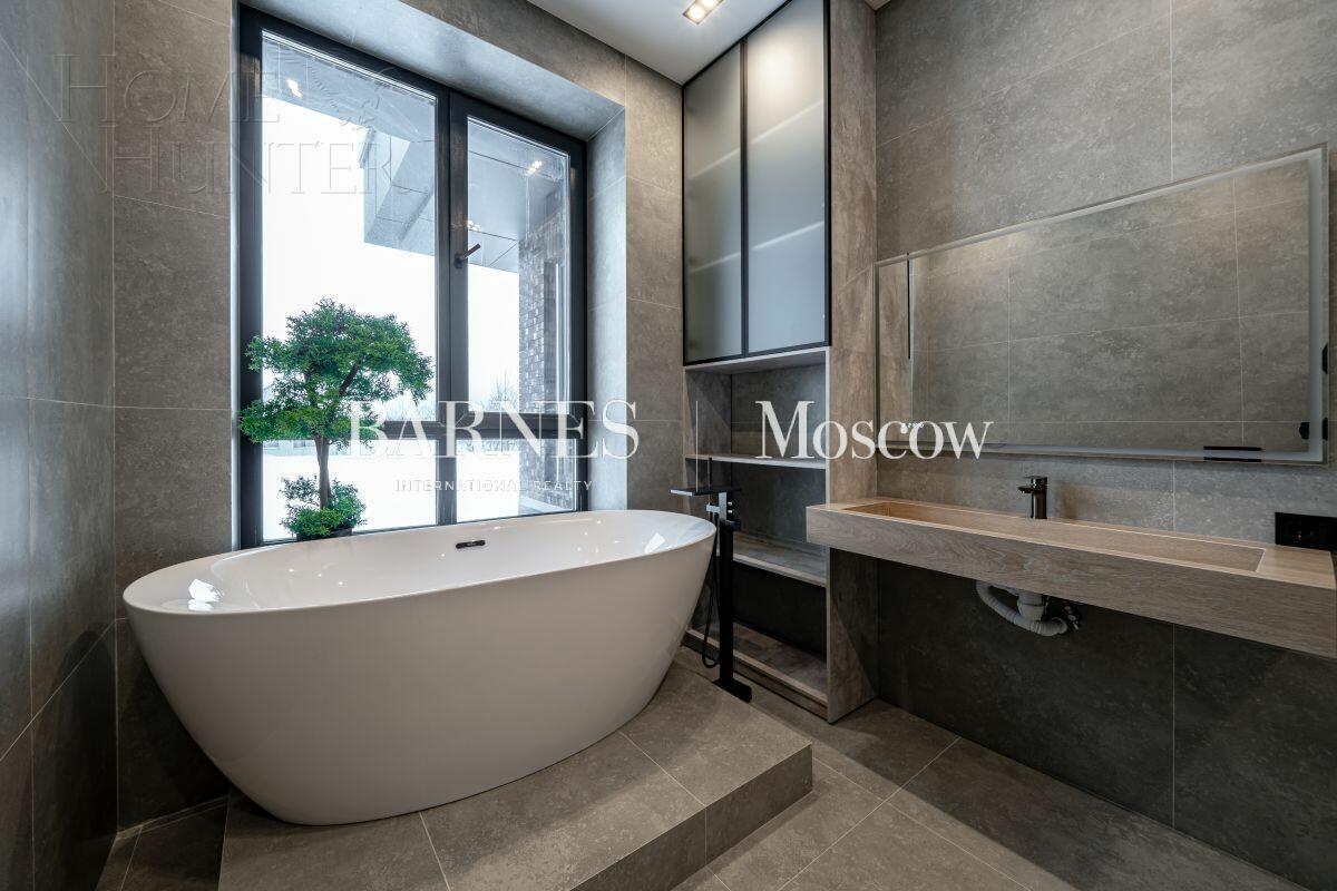 2-этажный коттедж 340 м² с отделкой