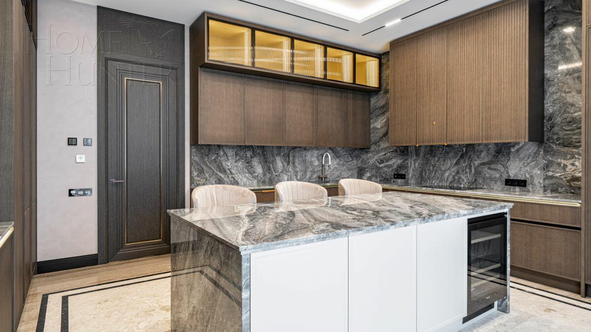 2-этажный коттедж 1 000 м² с отделкой