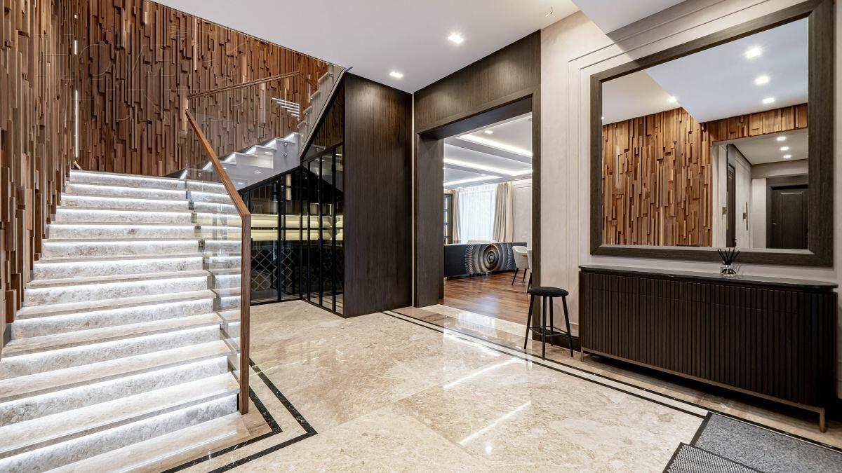 2-этажный коттедж 1 000 м² с отделкой