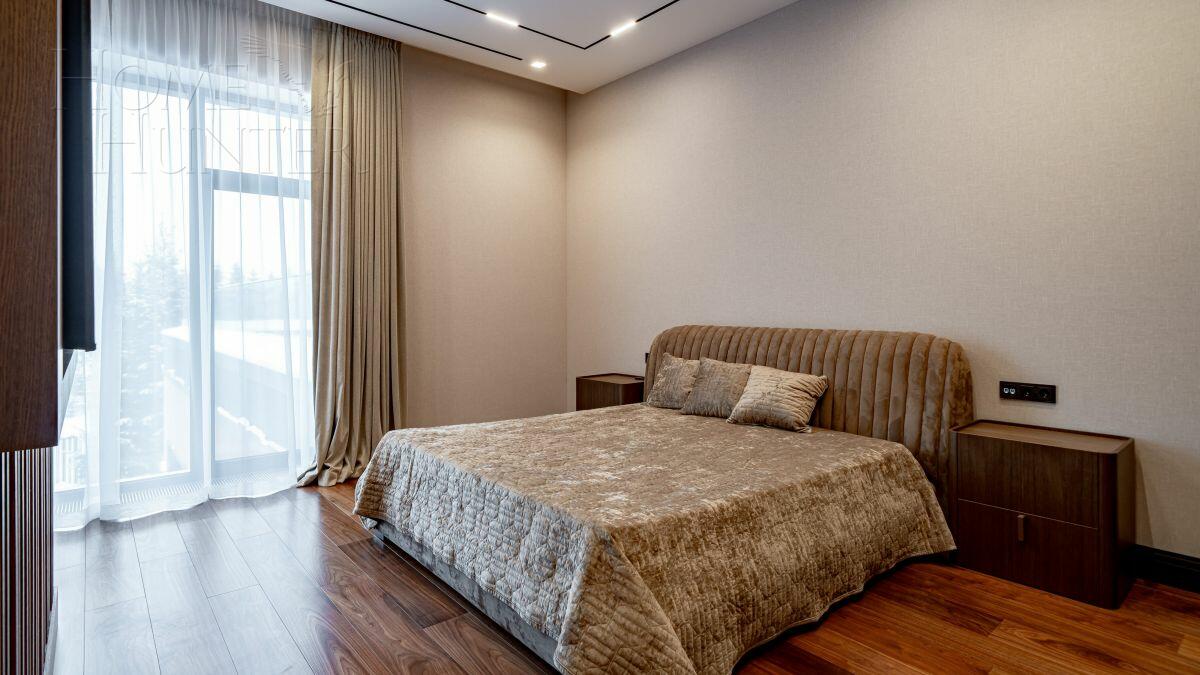 2-этажный коттедж 1 000 м² с отделкой