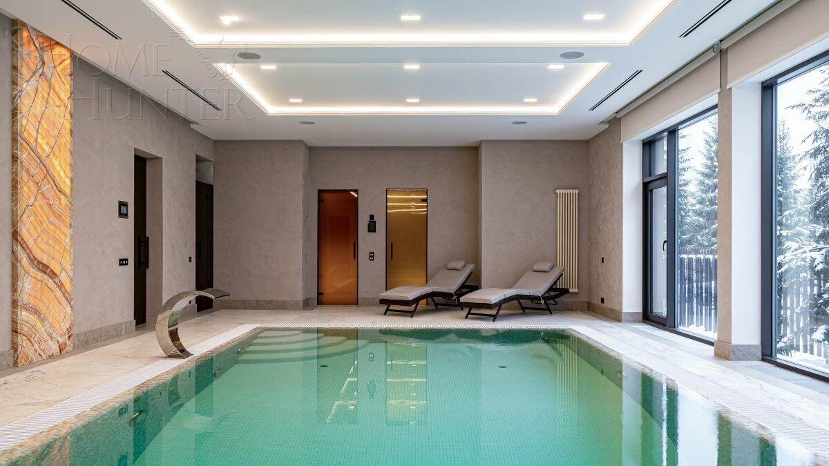 2-этажный коттедж 1 000 м² с отделкой