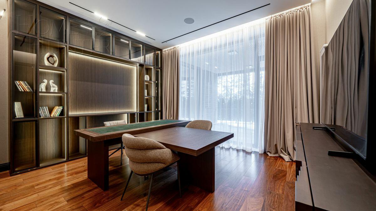 2-этажный коттедж 1 000 м² с отделкой