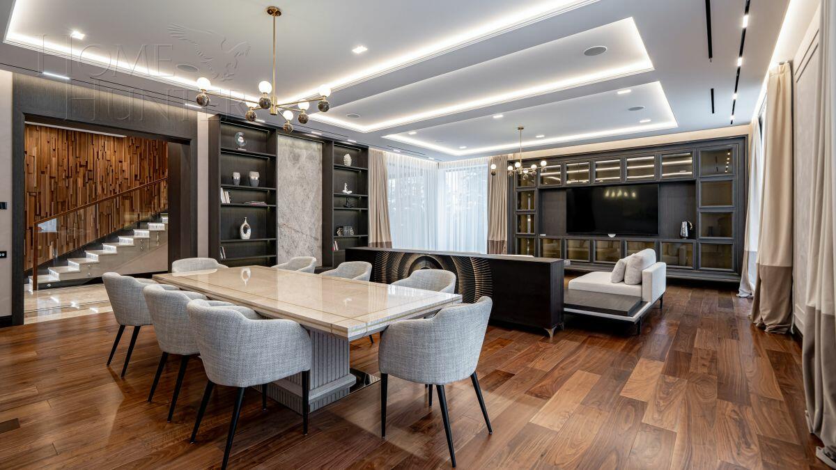 2-этажный коттедж 1 000 м² с отделкой