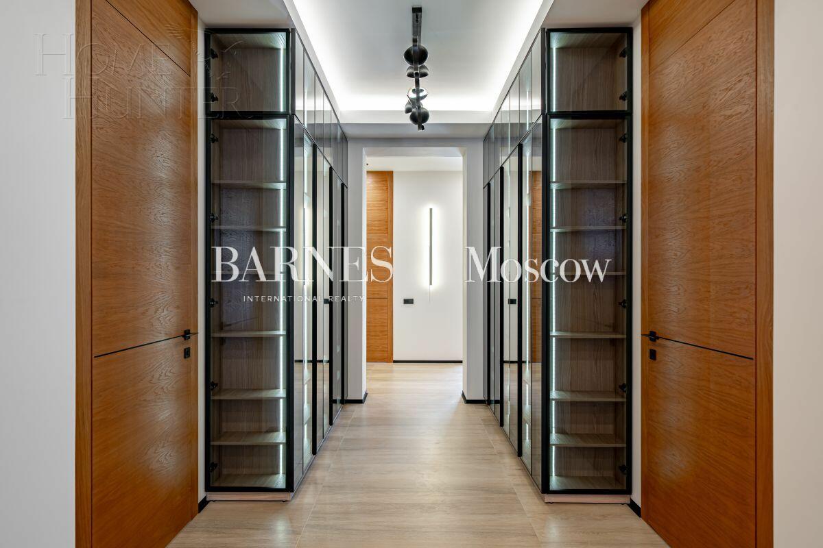 2-этажный коттедж 340 м² с отделкой