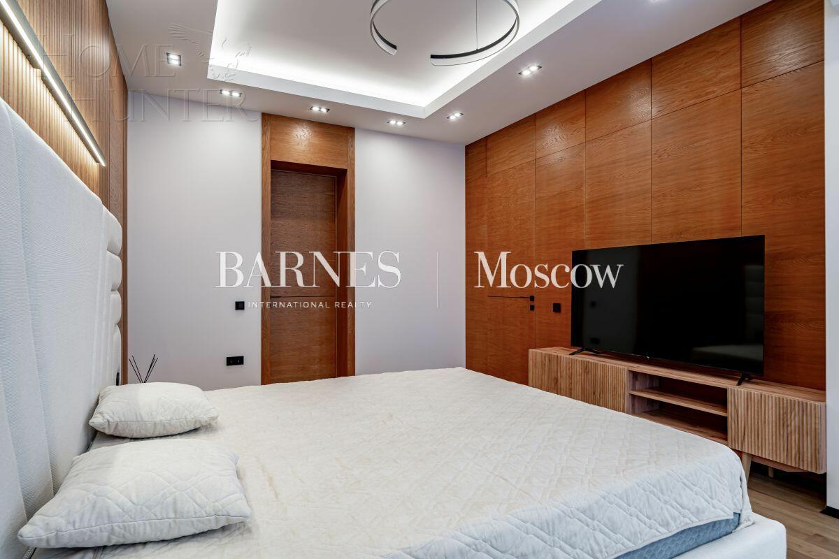 2-этажный коттедж 340 м² с отделкой