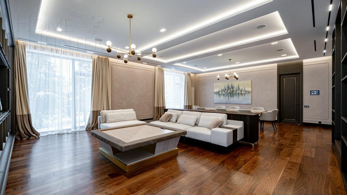 2-этажный коттедж 1 000 м² с отделкой