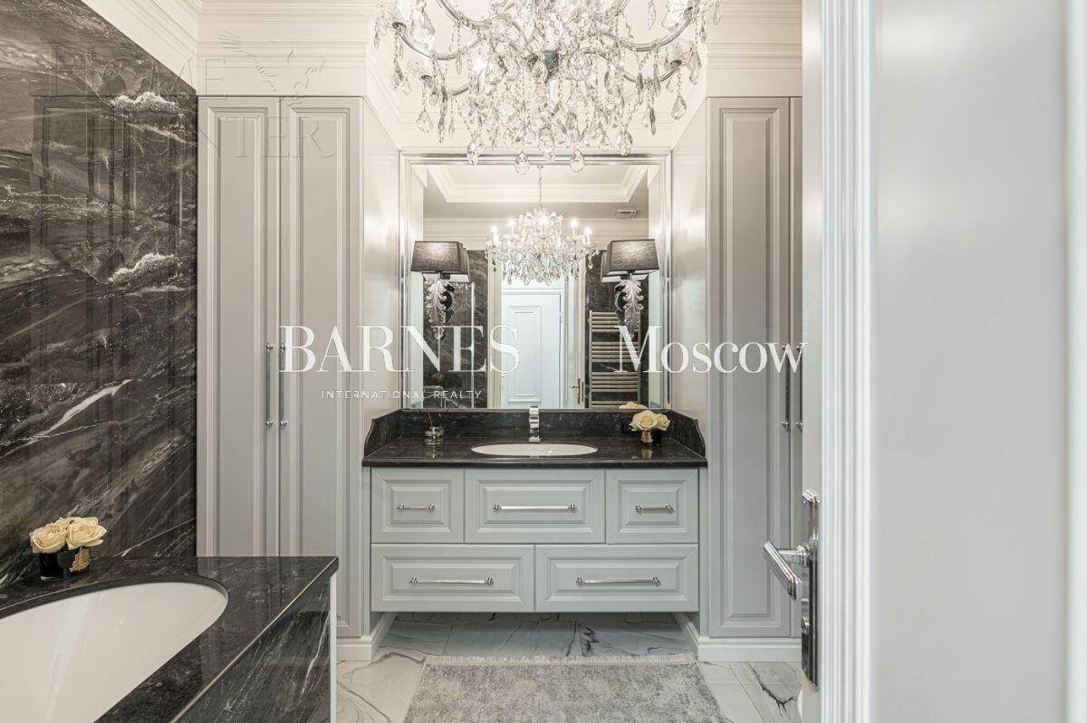 4-КОМН. КВАРТИРА С ОТДЕЛКОЙ 125 М² НА 5 ЭТАЖЕ