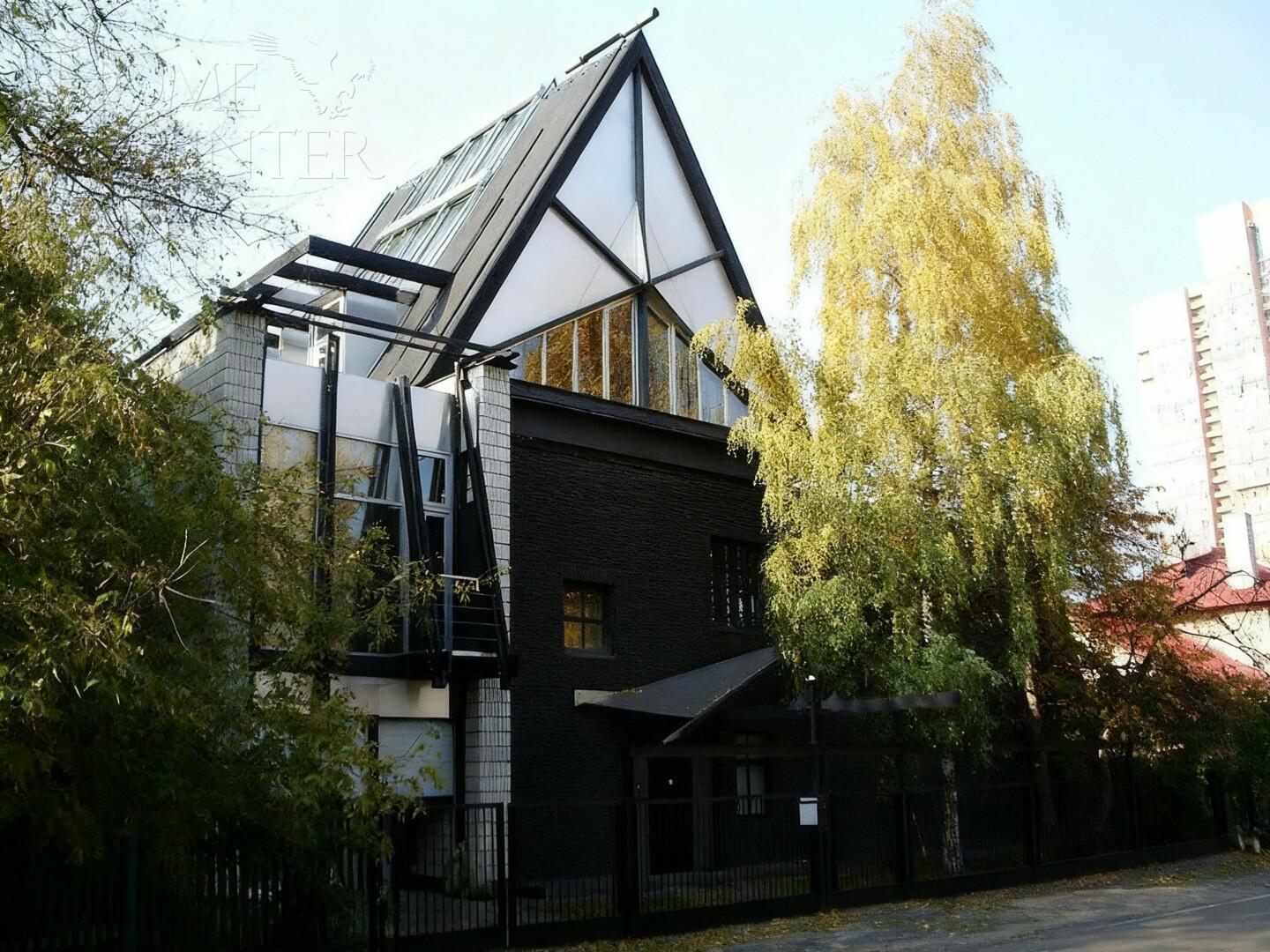 2-этажный коттедж 620 м² с отделкой