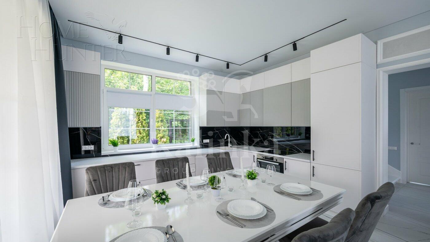 2-этажный коттедж 220 м² с отделкой