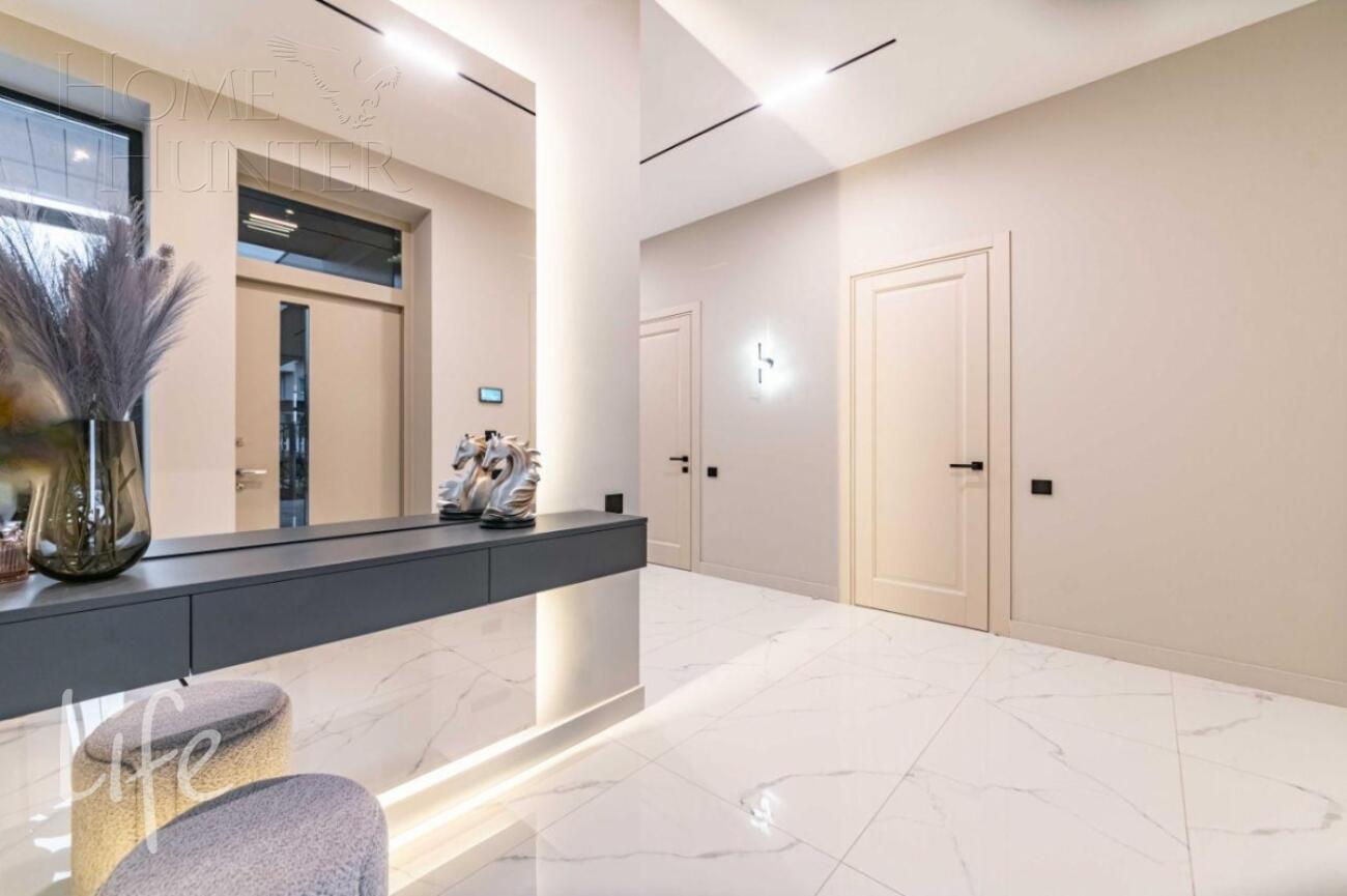 2-этажный коттедж 302 м² с отделкой